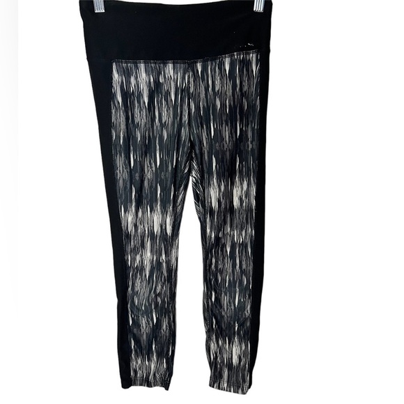 Eddie Bauer Capri Leggings Size XS - Picture 3 of 3